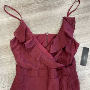NWT super cute maroon maxi dress with leg slit! Perfect to wear to a wedding!